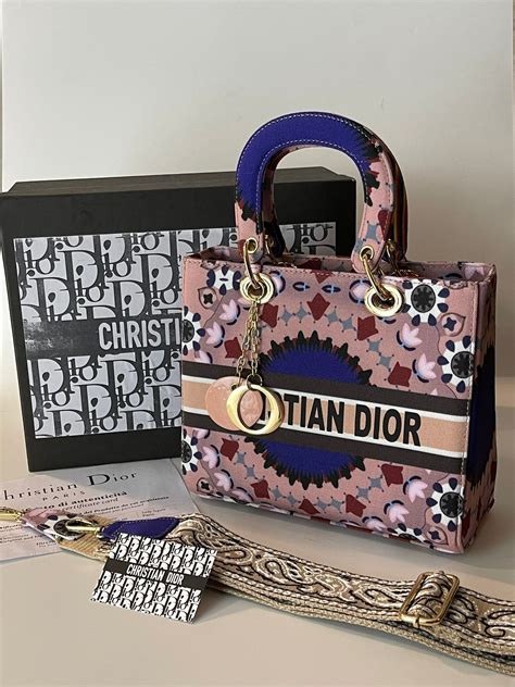 borsa lady dior riconoscere originale|lady dior authentication.